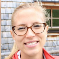 Dr. Sarah Müller